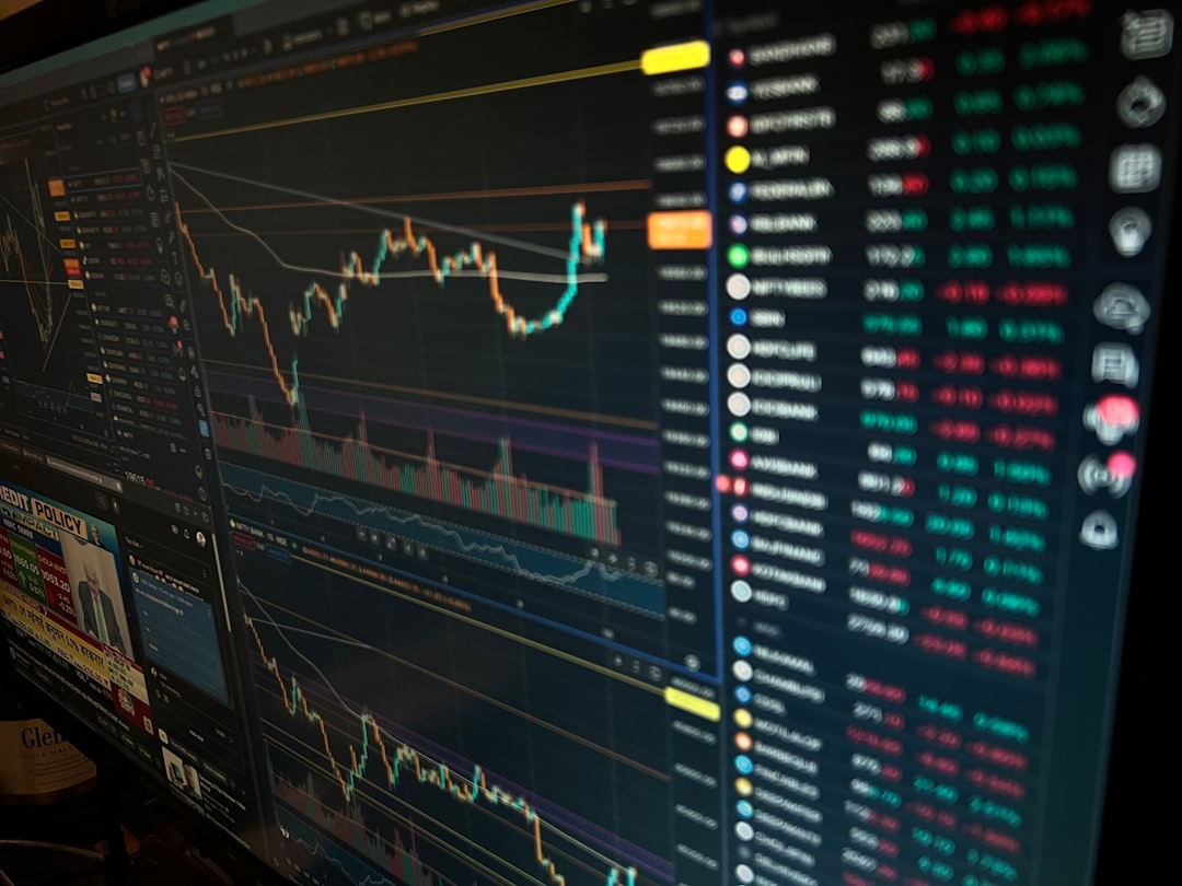 On-Chain Analysis: Track Whales, Liquidity, Holder Concentration